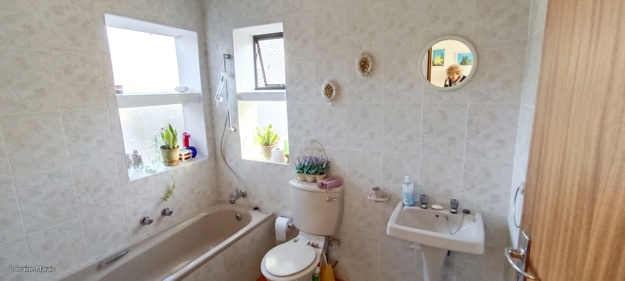 2 Bedroom Property for Sale in Wavecrest Eastern Cape